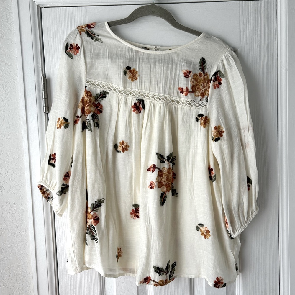 Size L Fig & Flower Floral Blouse